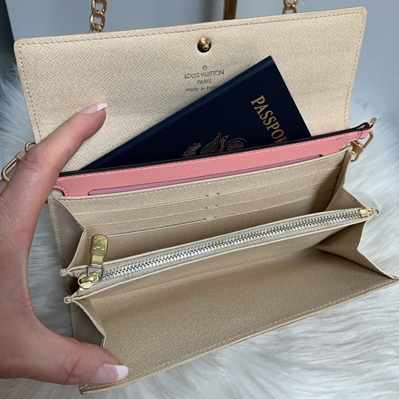 2007 authentic Louis Vuitton Sarah wallet in Damier Azur w free crossbody kit - Picture 11 of 17